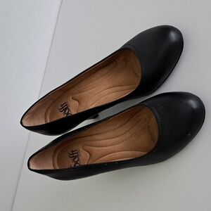 Sofft Black Leather Heels size 8M